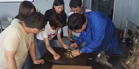 说明: E:\ziliao\团队队伍建设\教师培训\2019-2020学年\2019暑期校内教师培训\照片\IMG_20190826_160309.jpg